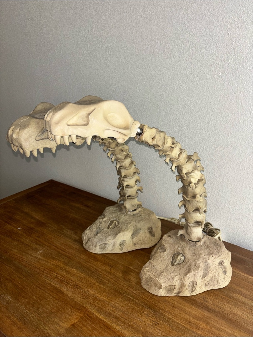 Lampasaurus Dinosaur Skull Skeleton Ceramic Desk Lamps Light by Salton/Stiffel - Picture 2 of 11